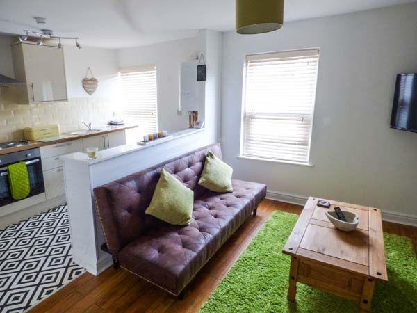 Flat 3 Apartment *